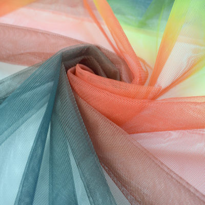 Μαλακά υφάσματα υφάσματος 100% PolyesterTextile του Tulle παραίσθησης τεντωμάτων
